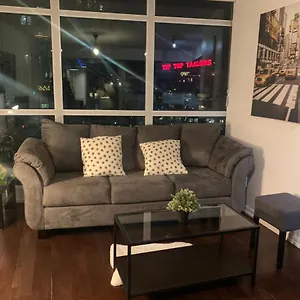 Downtown 2 Bedroom Families Only Sleeps 5 Toronto