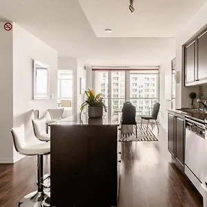 Downtown Toronto+free Parking+cn Tower View Apartment
