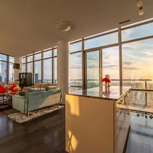 Unbelievable Penthouse View With 3 Bedrooms Apartment