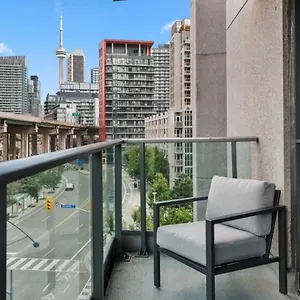 Cn Tower View With Free Parking, Pool, & Amenities Toronto