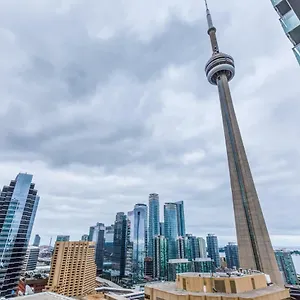 Chol Furnished Heart Of Downtown Toronto, 2 Beds, Free Parking, Cn Tower View Apartment